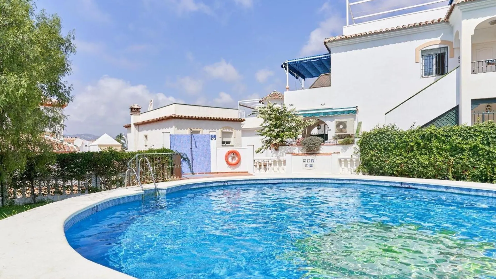 Prázdninový dům Chic Retreat With A Spacious Garden, Near Burriana Beach Nerja